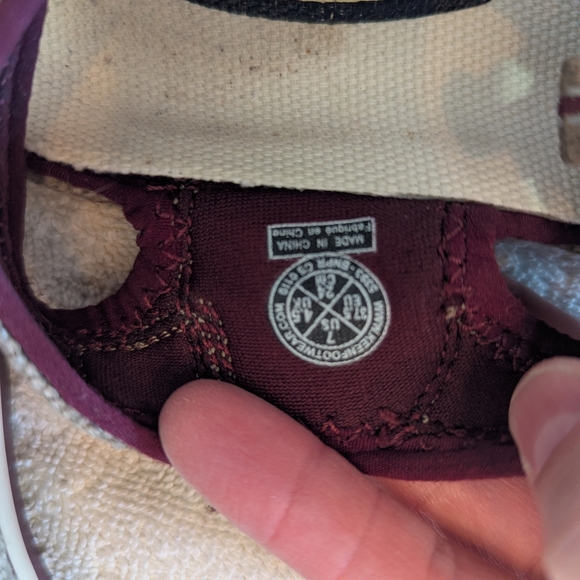 Keen Brown and Tan Sandals - Picture 3 of 5